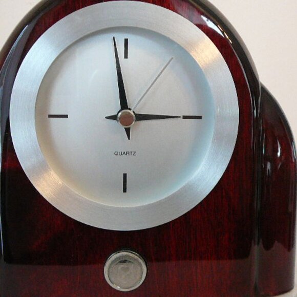 Art Deco Style Desk Mantle Silver Medallion Mahogany Look Battery Quartz Clock - Picture 2 of 6
